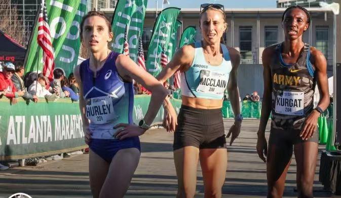 hthapp下载-官方引导车带错路！美国半程马拉松女子前三名集体无缘领奖台