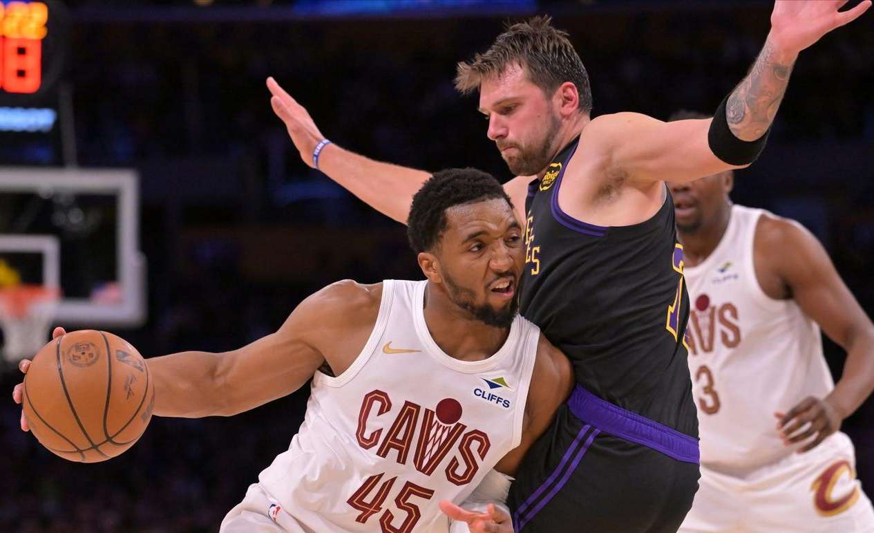 hthapp下载-湖人四连胜锁定季后赛，四人携手刷爆纪录，骑士在下一盘大棋？